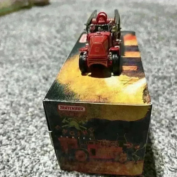 Matchbox Models of Yesteryear YFE01 1920 Mack AC Fire Truck Engine - Picture 3 of 9